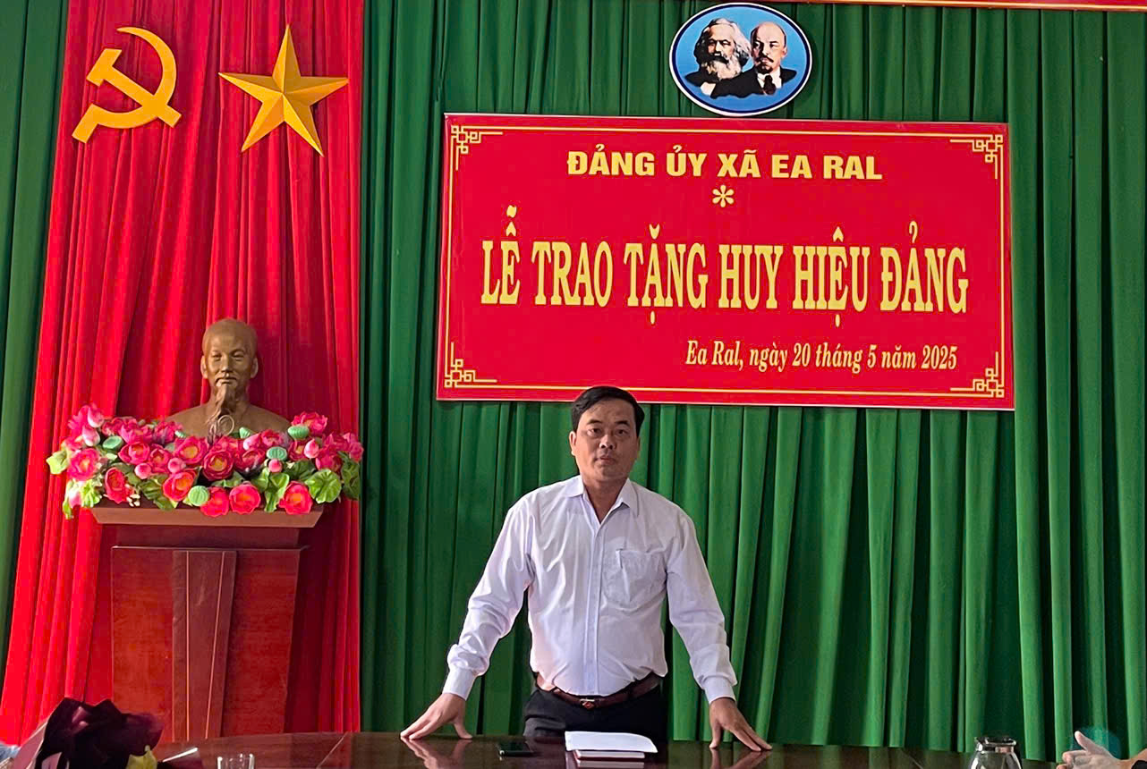 huy hiệu 3